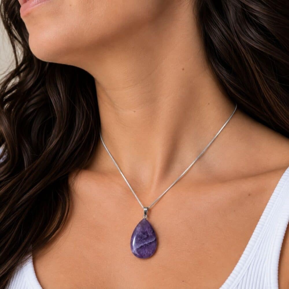 pendentif améthyste porté avec chaîne argent