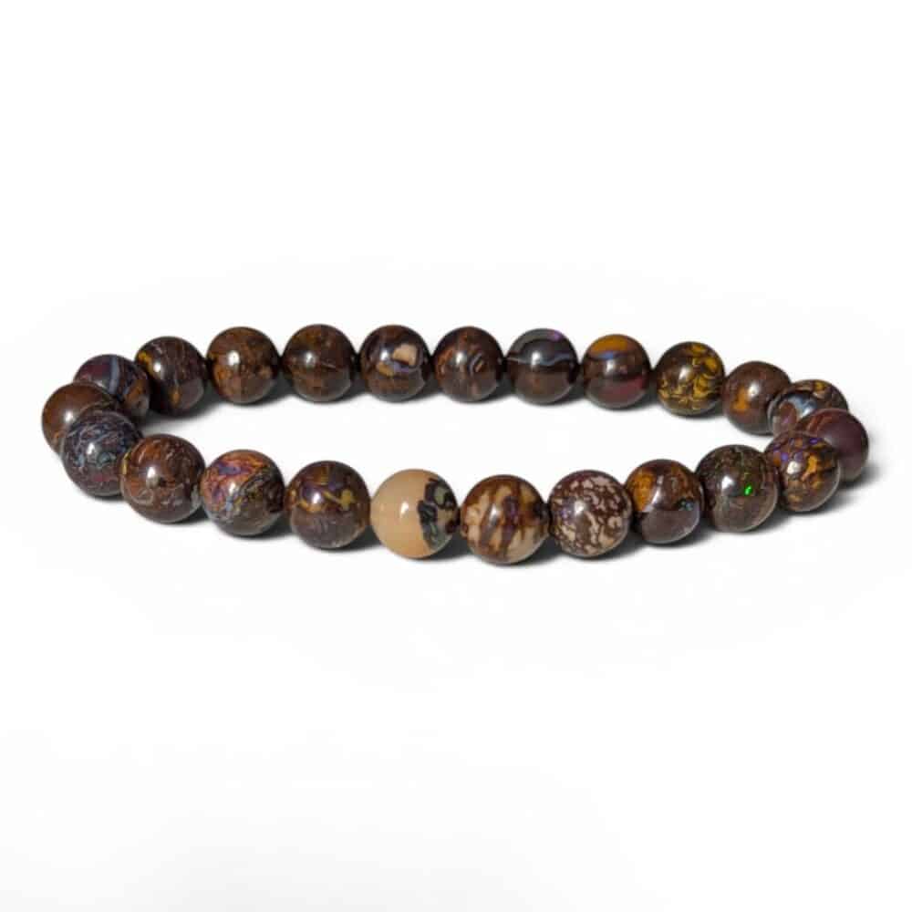 Bracelet en opale Boulder 8 mm de qualité supérieure, composé de perles naturelles sélectionnées pour leurs couleurs et leurs magnifiques reflets.