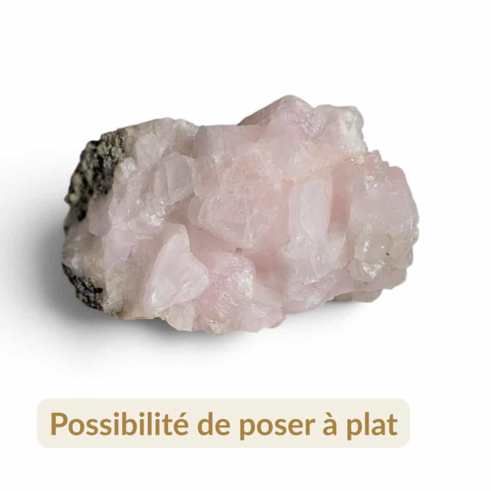 Manganocalcite brute naturelle pouvant être exposée à plat, idéale pour créer une ambiance apaisante et favoriser l'harmonie émotionnelle.