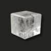 Cube en cristal de roche de qualité, pierre naturelle sélectionnée pour sa transparence, idéale pour la lithothérapie et la décoration.