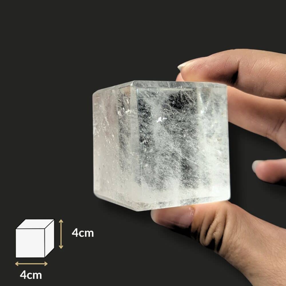 Achat cube en cristal de roche naturel, pierre de qualité idéale pour la purification, la méditation et l'harmonisation des énergies.