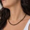 Acheter un collier en œil de tigre, c'est choisir un bijou en pierre naturelle élégant qui apporte une touche authentique à votre style. Le œil de tigre est traditionnellement apprécié en lithothérapie pour favoriser la protection, le courage, la confiance en soi et la force intérieure, faisant de ce collier une belle idée cadeau ou un plaisir à s'offrir.