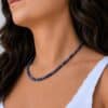 Acheter un collier en sodalite, c'est choisir un bijou en pierre naturelle élégant qui apporte une touche authentique à votre style. Le sodalite est traditionnellement apprécié en lithothérapie pour favoriser la communication, la confiance en soi, la logique et la sérénité, faisant de ce collier une belle idée cadeau ou un plaisir à s'offrir.