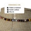 Achetez un collier en jaspe mokaïte équipé d'un fermoir à vis robuste, discret et facile à utiliser. Un bijou conçu pour être porté sereinement chaque jour tout en profitant des vertus traditionnellement associées au jaspe mokaïte, réputé pour favoriser l'ancrage, la confiance, le dynamisme et la prise de décision.