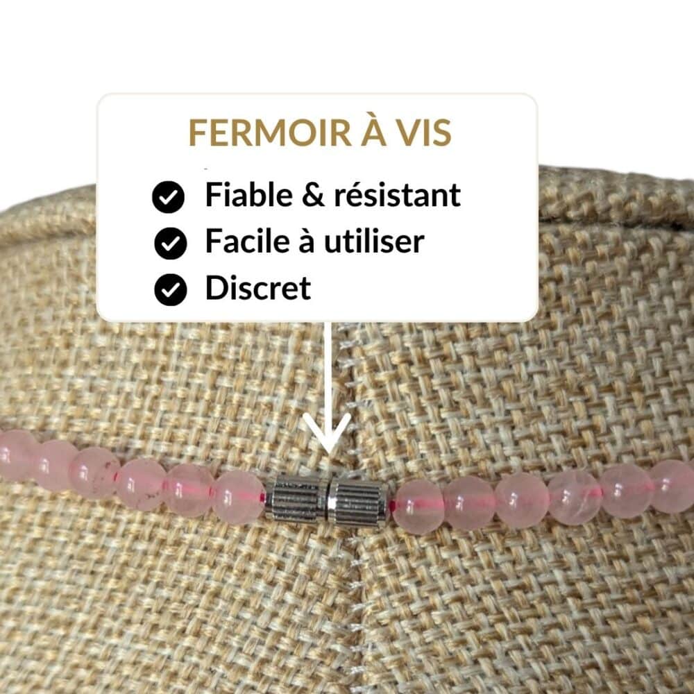 Achetez un collier en quartz rose équipé d'un fermoir à vis robuste, discret et facile à utiliser. Un bijou conçu pour être porté sereinement chaque jour tout en profitant des vertus traditionnellement associées au quartz rose, réputé pour favoriser l'amour, la tendresse, l'apaisement émotionnel et l'harmonie des relations.