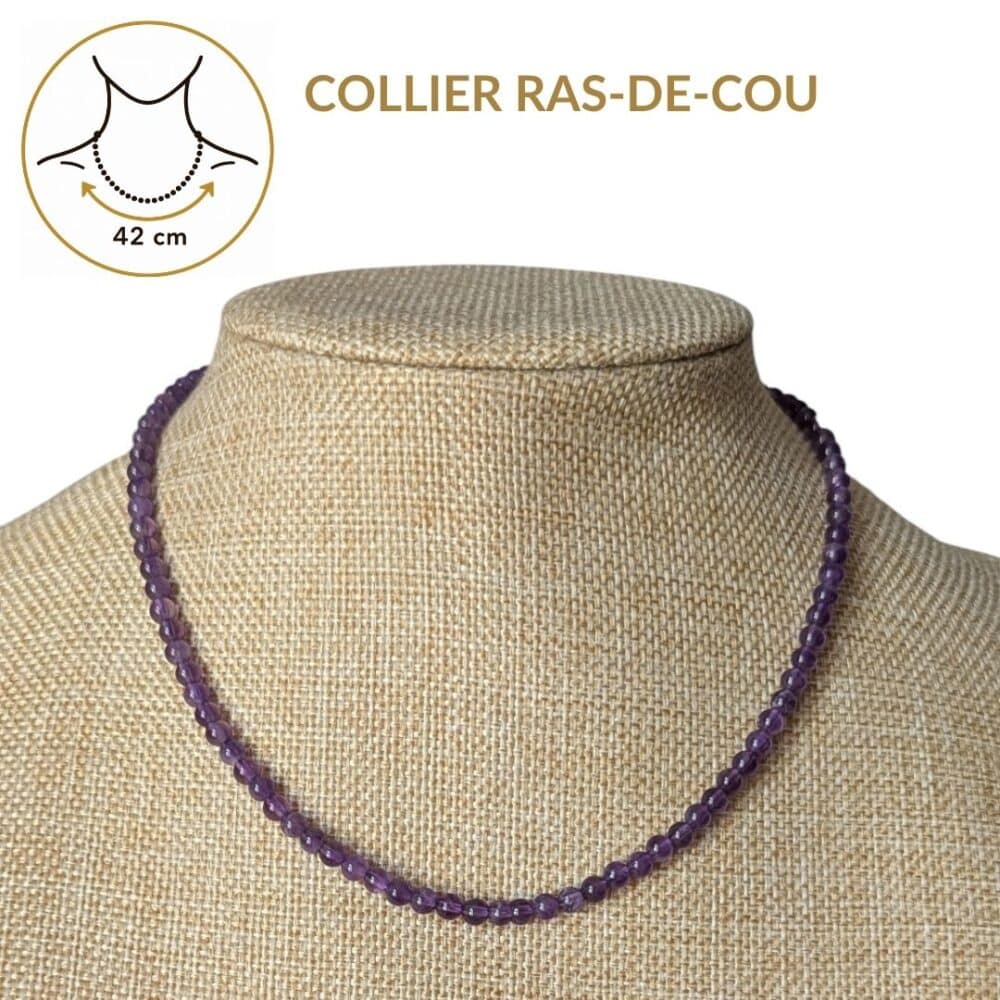 Collier ras-de-cou en améthyste de 42 cm offrant un tombé élégant qui sublime naturellement le cou. Un bijou intemporel qui associe style, confort et les vertus traditionnellement attribuées au améthyste, reconnues pour favoriser le calme, la relaxation, le sommeil et la sérénité.