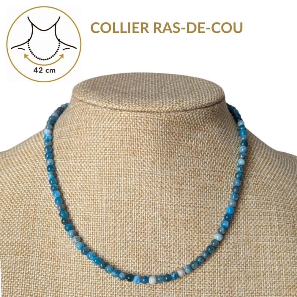 Collier ras-de-cou en apatite de 42 cm offrant un tombé élégant qui sublime naturellement le cou. Un bijou intemporel qui associe style, confort et les vertus traditionnellement attribuées au apatite, reconnues pour favoriser la motivation, l'inspiration, la communication et la confiance.