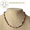 Collier ras-de-cou en jaspe mokaïte de 42 cm offrant un tombé élégant qui sublime naturellement le cou. Un bijou intemporel qui associe style, confort et les vertus traditionnellement attribuées au jaspe mokaïte, reconnues pour favoriser l'ancrage, la confiance, le dynamisme et la prise de décision.
