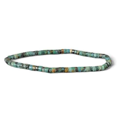 Acheter un bracelet Heishi en turquoise d'Afrique naturelle, une pierre idéale pour accompagner les changements, renforcer la confiance et favoriser l'épanouissement personnel.